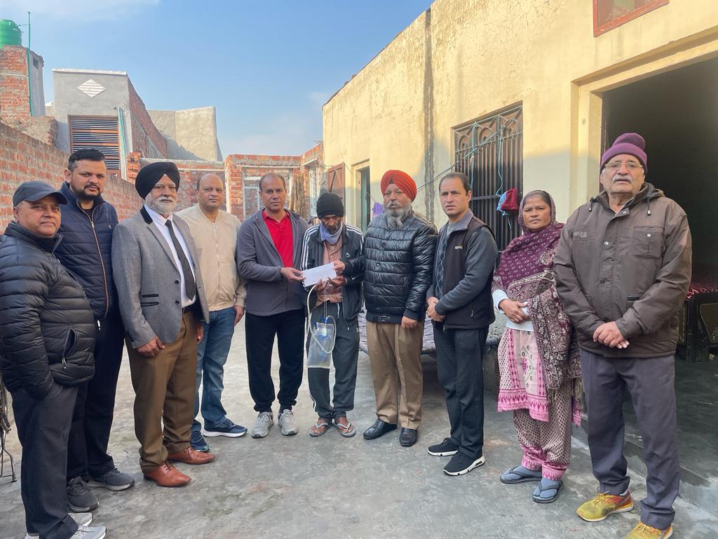 Rotary Club Banga Green helps cancer victims